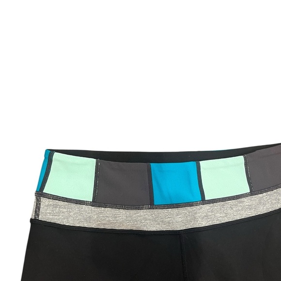 Lululemon Colorblock Women's Shorts Size 6 - Picture 3 of 6